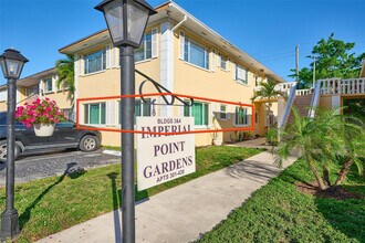 5720 NE 22nd Way in Fort Lauderdale, FL - Building Photo - Building Photo