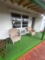 2023 Taylor St in Hollywood, FL - Building Photo