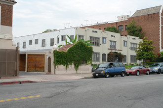 533 S Westmoreland Ave in Los Angeles, CA - Building Photo - Building Photo