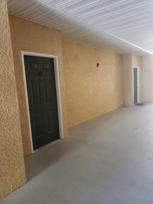 18001 Richmond Pl Dr in Tampa, FL - Building Photo - Building Photo