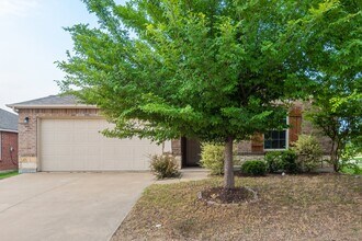 437 Magma Dr in Fort Worth, TX - Building Photo - Building Photo