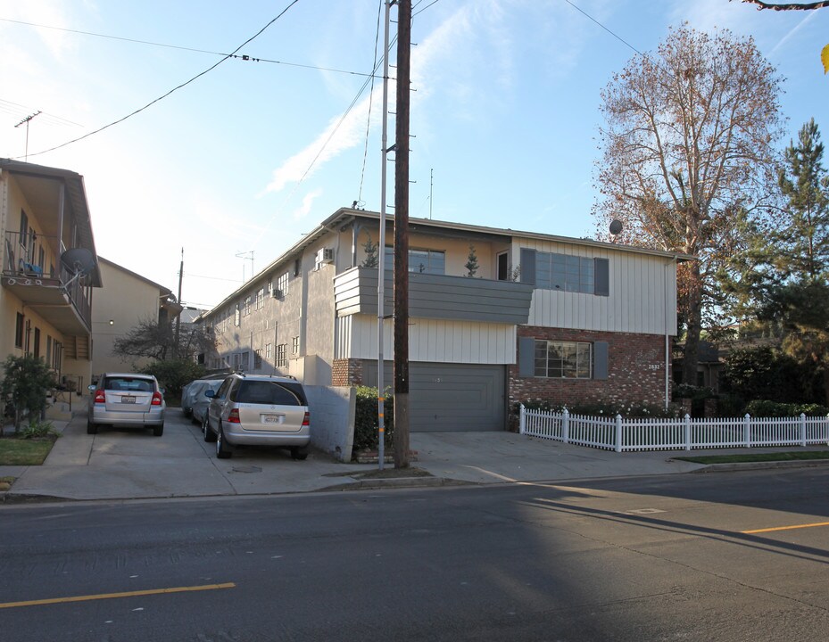 El Charro in Los Angeles, CA - Building Photo