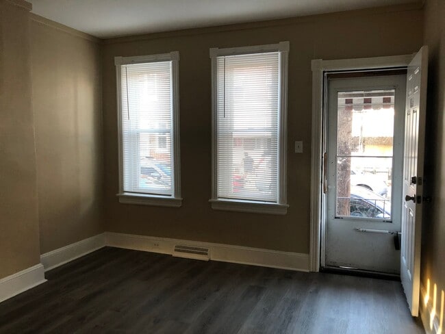 825 Beatty St in Trenton, NJ - Building Photo - Building Photo