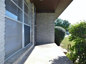 929 Manhattan Dr in Denton, TX - Building Photo - Building Photo