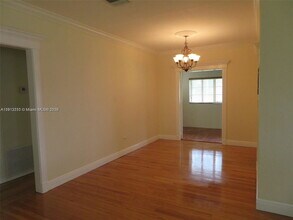 436 Lark Ave in Miami Springs, FL - Building Photo - Building Photo