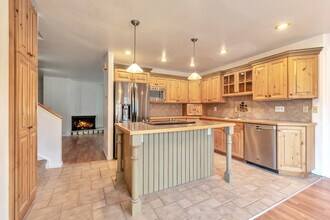 1586 E Ventnor Ave in Holladay, UT - Building Photo - Building Photo