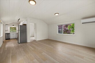 12567 Meridian Ave N in Seattle, WA - Building Photo - Building Photo