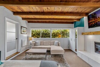 4759 Baylor Dr, Unit B in San Diego, CA - Building Photo - Building Photo