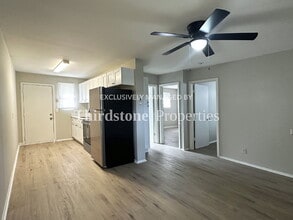 1930 Park St in Atlantic Beach, FL - Foto de edificio - Building Photo