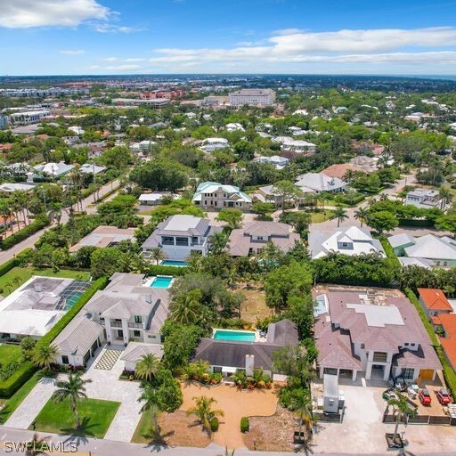 650 S Golf Dr in Naples, FL - Foto de edificio - Building Photo