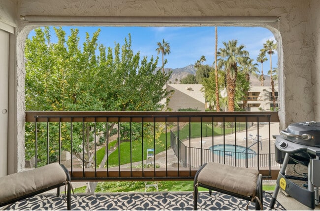 5300 E Waverly Dr, Unit Waverly Drive in Palm Springs, CA - Building Photo - Building Photo