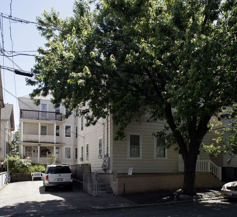 325-329 Williams St in Providence, RI - Building Photo