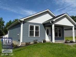 2322 Yeager Ave NE in Roanoke, VA - Building Photo - Building Photo