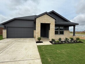 114 Rodney Boat Rd in Niederwald, TX - Building Photo - Building Photo