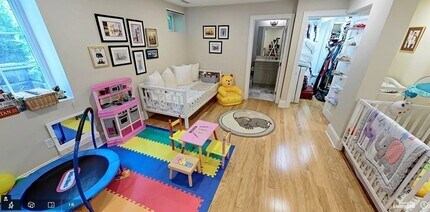 281 Walnut St, Unit 2a in Brookline, MA - Foto de edificio - Building Photo