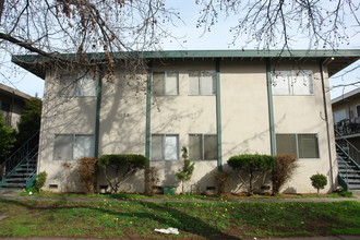 1080 Roewill Dr in San Jose, CA - Building Photo - Building Photo