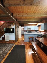 375 E River Bend Dr in Eatonton, GA - Building Photo - Building Photo