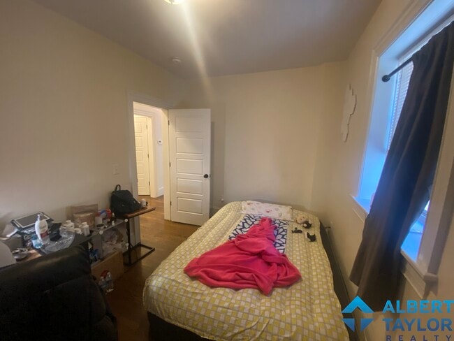 29 Commonwealth Ter, Unit 3