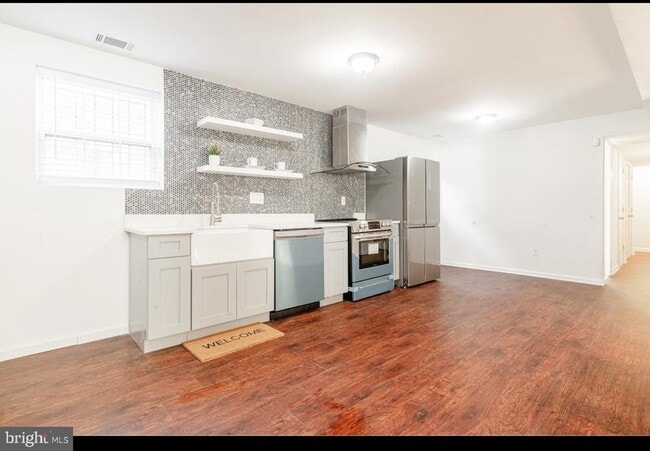 property at 824 48th Pl NE