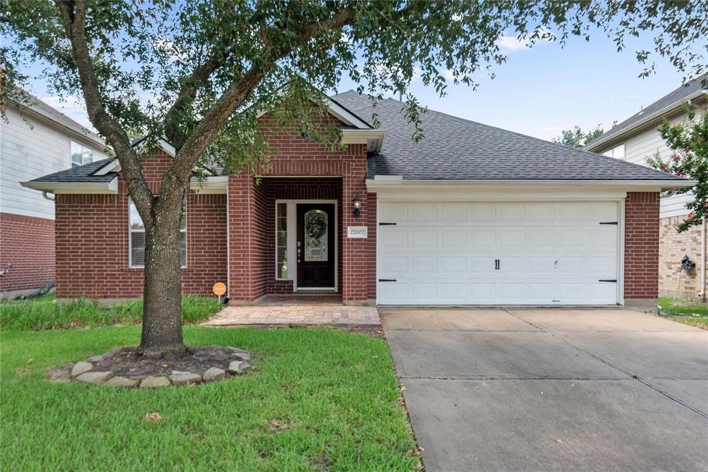 22007 Bronze Leaf Dr in Cypress, TX - Building Photo