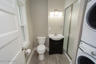 653 Lynn St in Louisville, KY - Building Photo - Building Photo