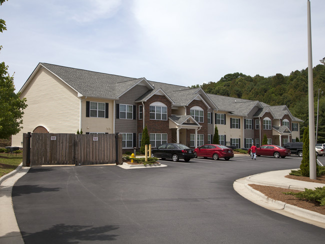 Smokey Meadows in Canton, NC - Building Photo - Building Photo