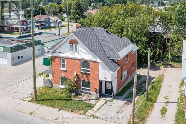 property at 612 Bay St