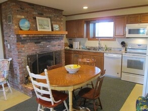 18 Waterman Rd in Gloucester, MA - Building Photo - Building Photo