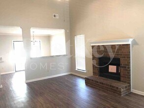 7098 Maryland Ct in Memphis, TN - Building Photo - Building Photo