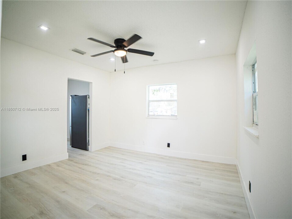 412 Columbus Pkwy in Hollywood, FL - Building Photo