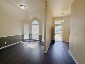 2213 Chapman Dr in Carrollton, TX - Building Photo - Building Photo