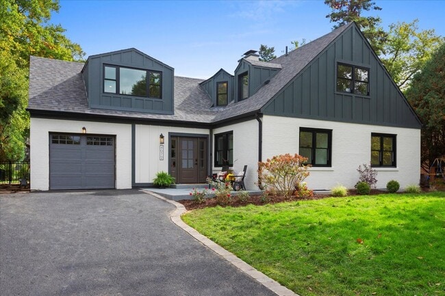 property at 4072 Bunker Ln