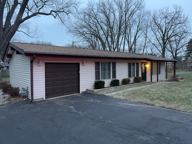 5410 Lucina Ave in McHenry, IL - Building Photo - Building Photo