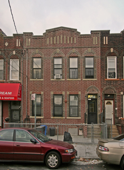 618 Chester St in Brooklyn, NY - Foto de edificio