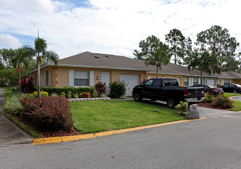 Avery Place Villas in Orlando, FL - Foto de edificio