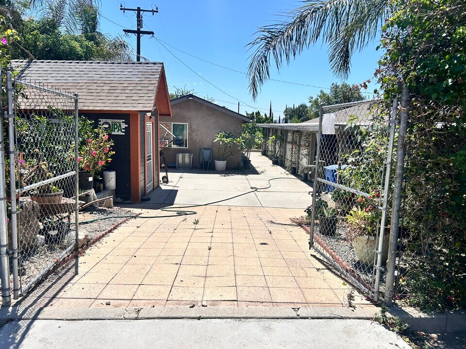 5795 Kenwood Pl in Riverside, CA - Building Photo