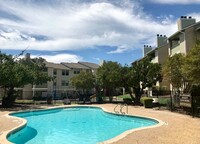 Palisades Park Apartments in Universal City, TX - Building Photo - Building Photo