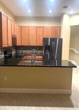 9044 SW 39th St in Miramar, FL - Building Photo - Building Photo