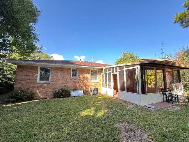 72 Devereaux Ave in Charleston, SC - Foto de edificio - Building Photo