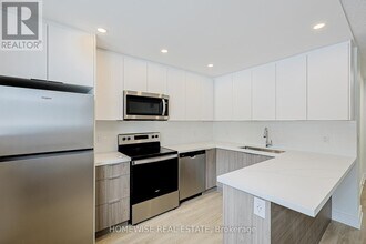 81 Ontario St in Bowmanville, ON - Building Photo - Building Photo