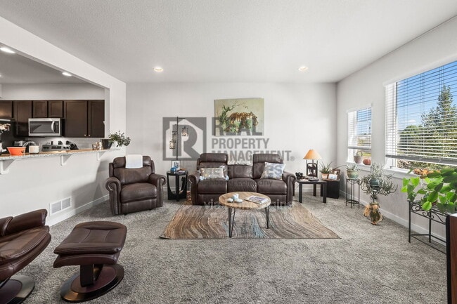 218 E Chestnut St in Windsor, CO - Building Photo - Building Photo