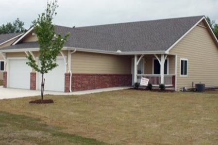 Heritage Estates in Neodesha, KS - Foto de edificio