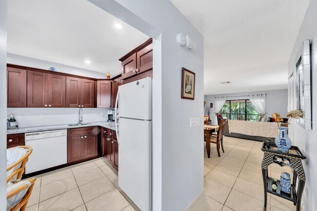 property at 9278 Vista Del Lago