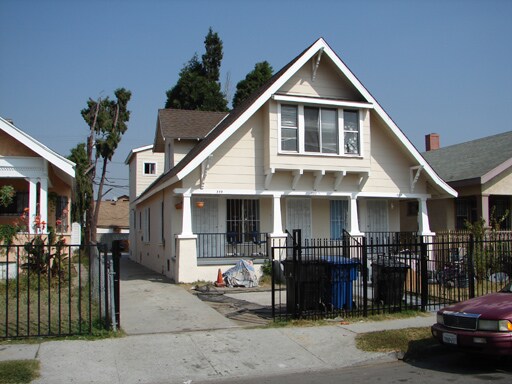 227 W 50 St in Los Angeles, CA - Building Photo