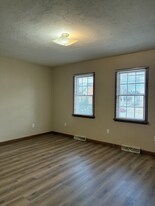 9 Ridge Ave in Hanover, PA - Building Photo