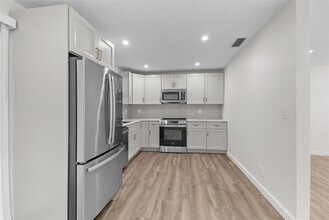 908 Lighthouse Dr in North Palm Beach, FL - Building Photo - Building Photo