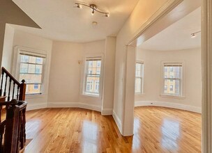 98 Harrishof St in Boston, MA - Building Photo - Building Photo