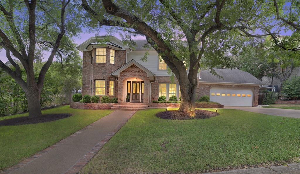 1702 Crested Butte Dr in Austin, TX - Building Photo