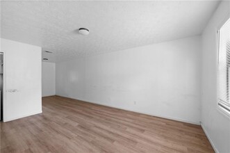 1008 Davis St in Monroe, GA - Building Photo - Building Photo