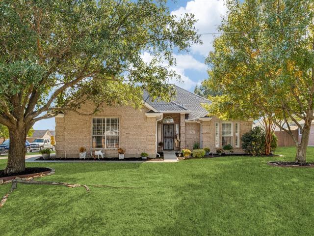 701 E Liberty St in Pilot Point, TX - Building Photo - Building Photo